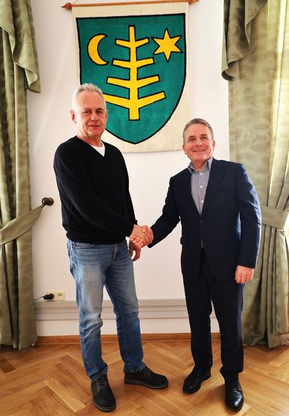 Spotkanie KS OSTROVIA Sławomira Toma z burmistrzem Jerzym Bauerem