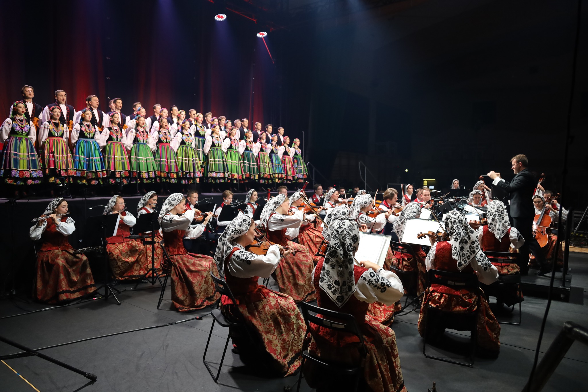 koncert zespołu „Mazowsze” w Ostrowi Mazowieckiej