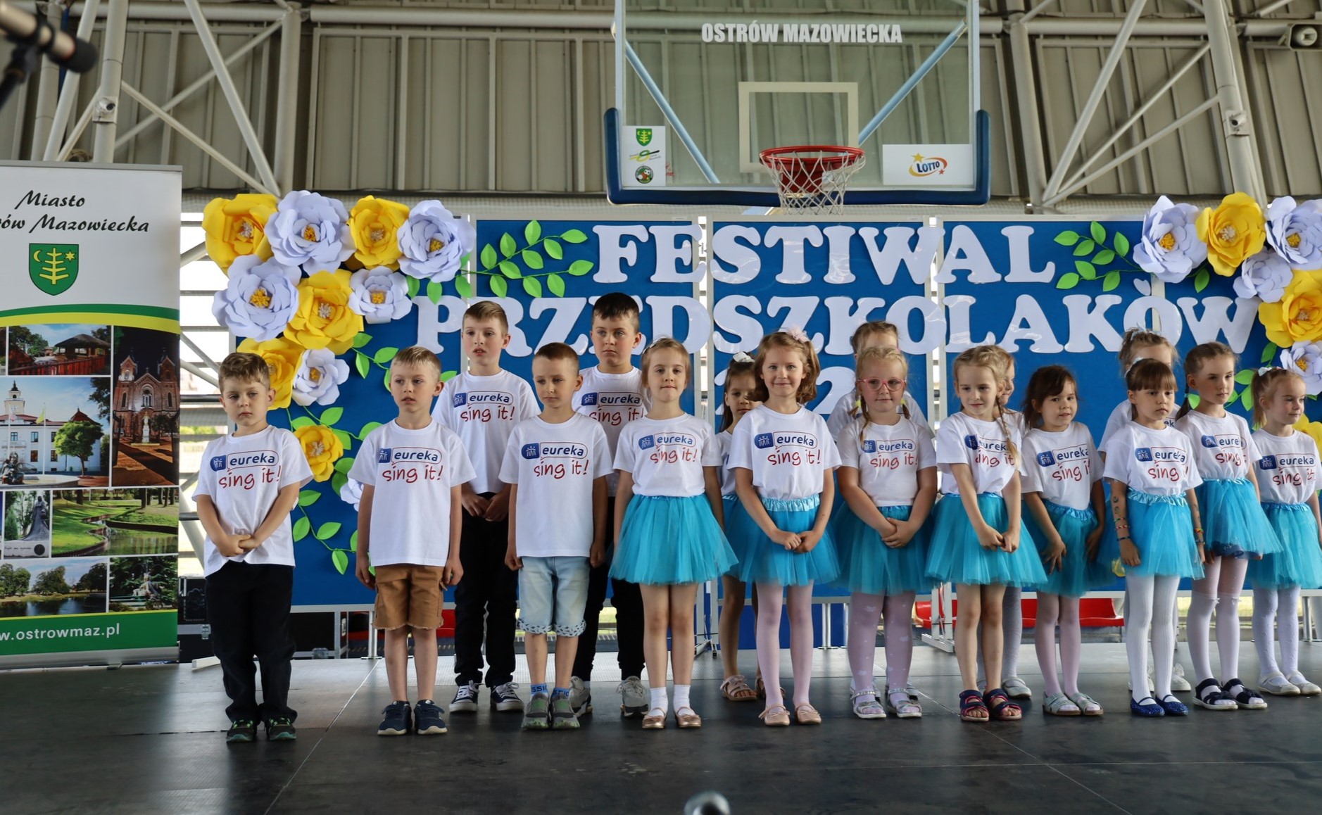 uczestnicy Festiwalu Przedszkolaków w ramach obchodów XIX DNI OSTROWI MAZOWIECKIEJ