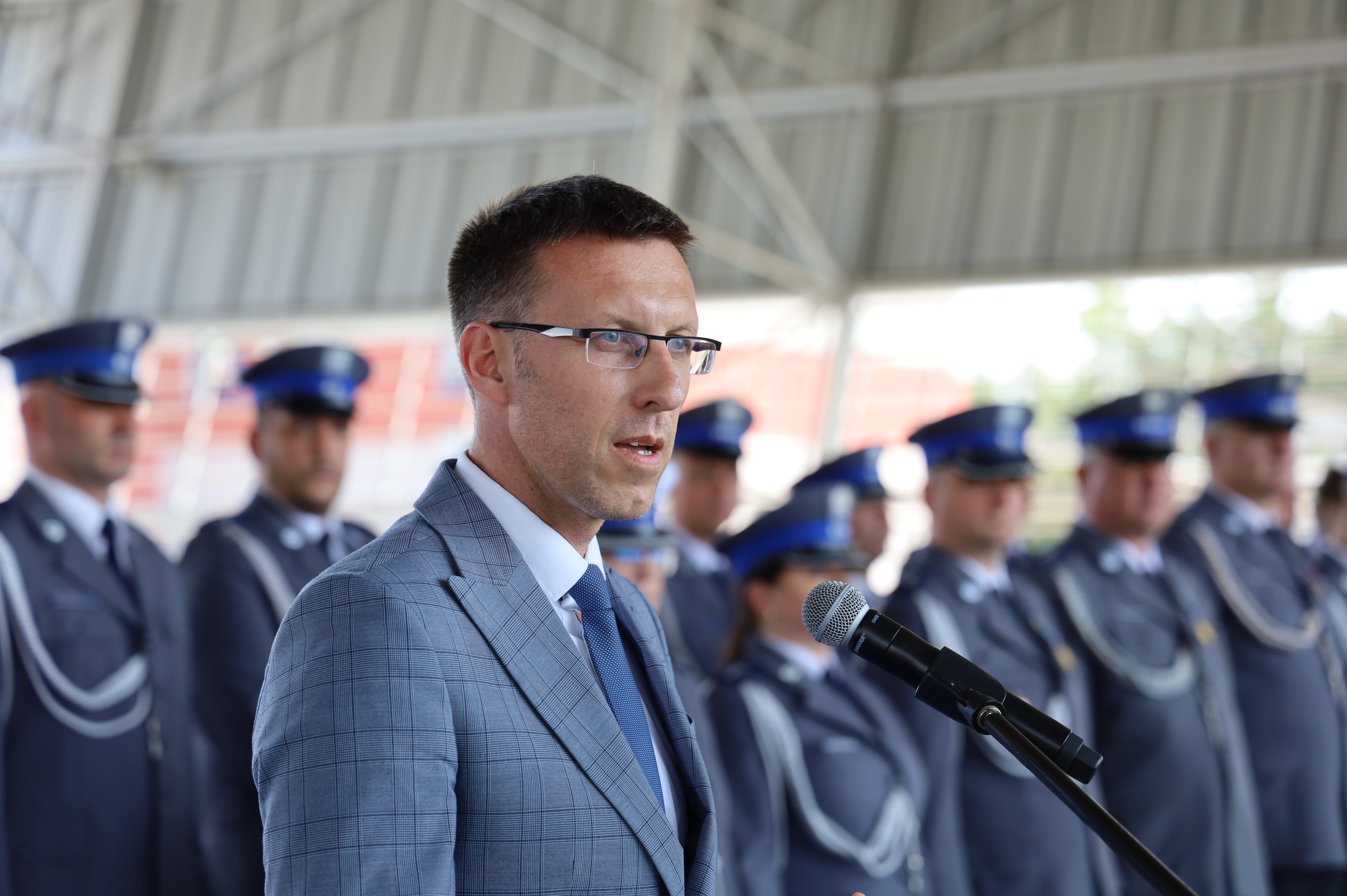 przemówienie przedstawiciela delegatury w Ostrołęce  na ogólnym spotkaniu z policjantami 