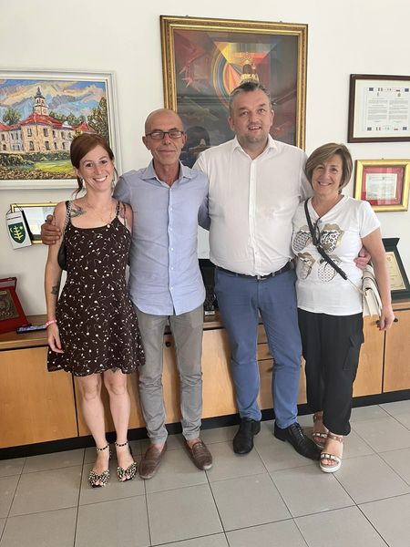 Zaciśnięcie przyjacielskich relacji między miastami