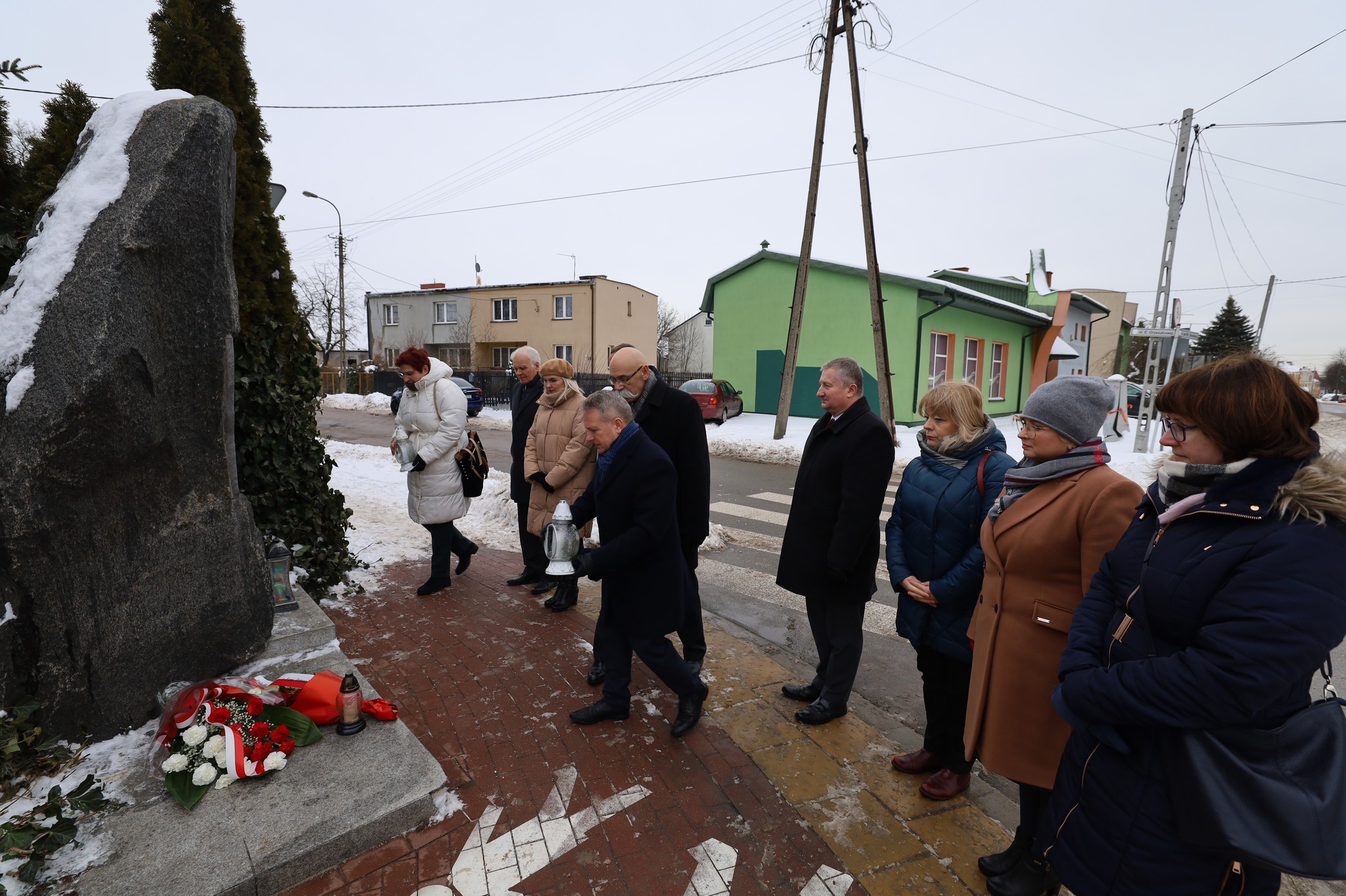 Zapalenie zniczy na obchodach 161. rocznicy powstania styczniowego