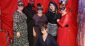 Karnawałowa noc pełna masek, muzyki i dobrej energii