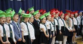 Pasowanie na ucznia w Szkole Podstawowej nr 3 im. Janusza Korczaka w Ostrowi Mazowieckiej