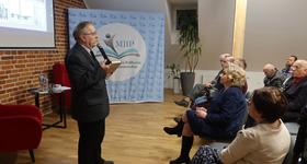 Ścieżki historii i tradycji: o tych, którzy budowali tożsamość naszego Miasta.