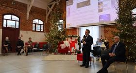 Prof. Jacek Kurzępa gościem debaty nt. wychowania i opieki nad młodzieżą