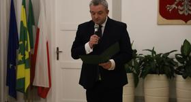 18 grudnia 2025 r., Ratusz Miejski wypełnił się świątecznym ciepłem.