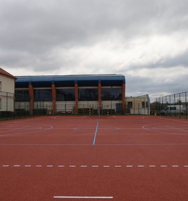 Zakończyliśmy modernizację boiska sportowego przy Szkole Podstawowej Nr 1.